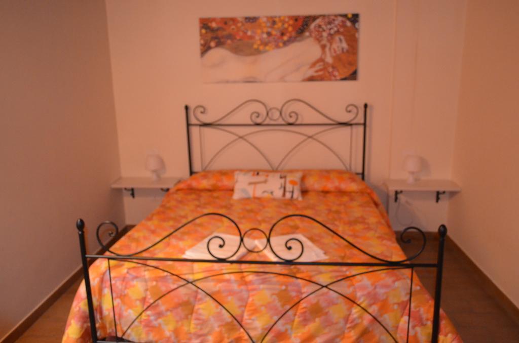 B&B Il Vicoletto LʼAquila Exteriör bild